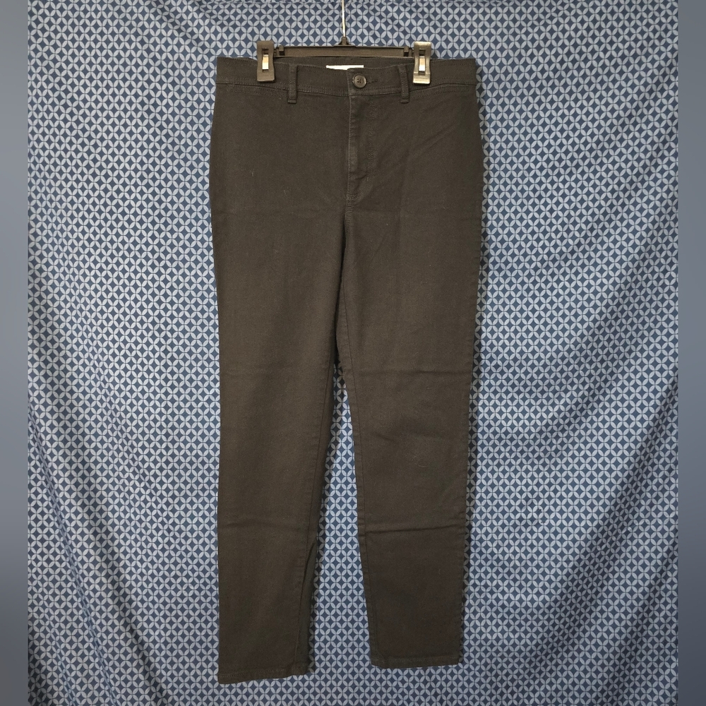 LOFT - Ladies Classic Black Skinny Jeans